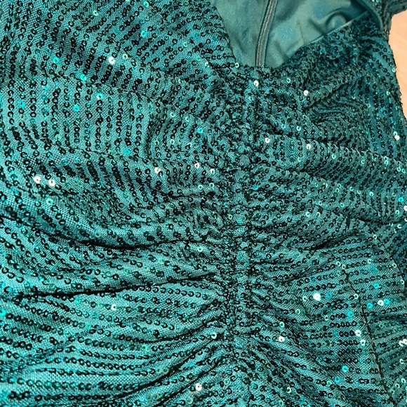 Green dress never worn before ,size Small for party ,night out - Picture 4 of 5